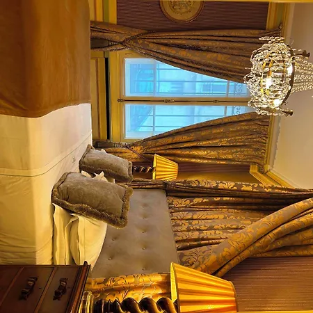 Hotel Duc De St-simon Paris