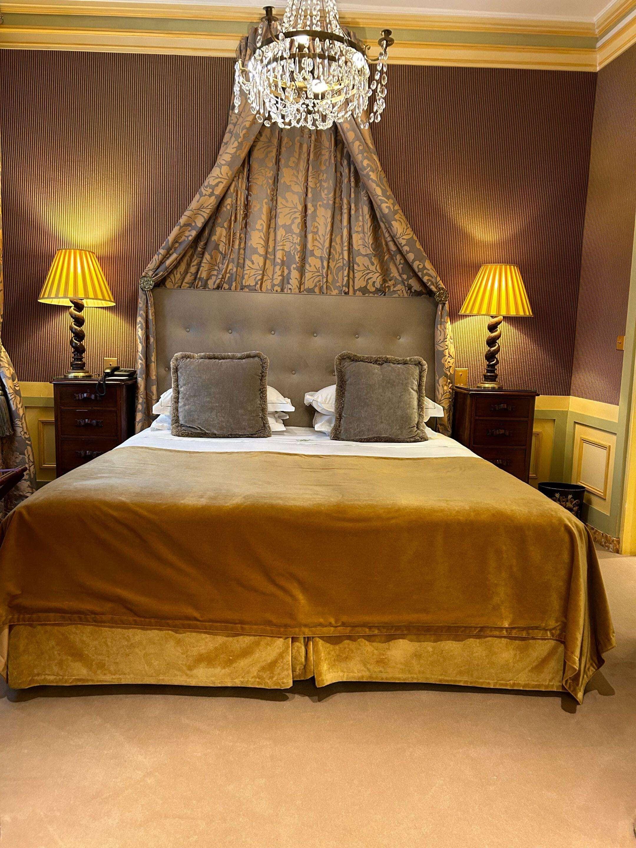 Hotel Duc De St-simon 4*