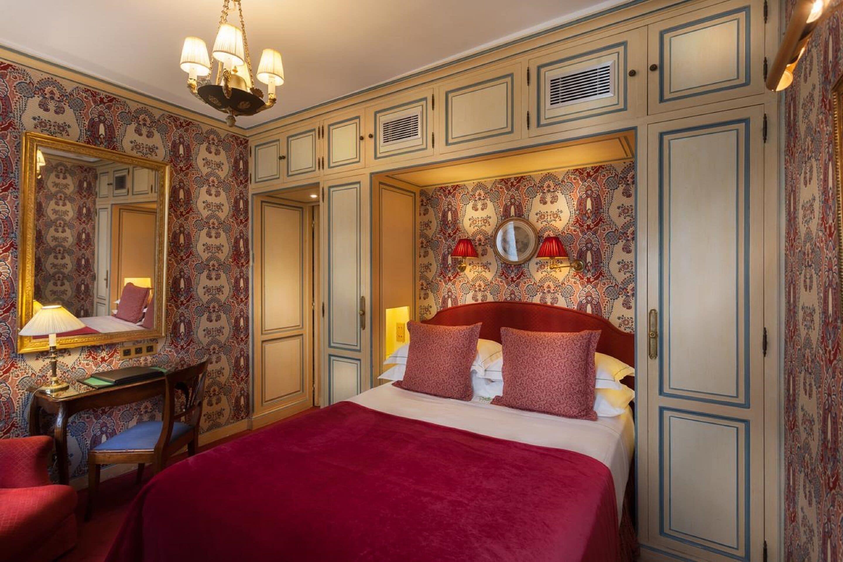 Hotel Duc De St-simon 4*
