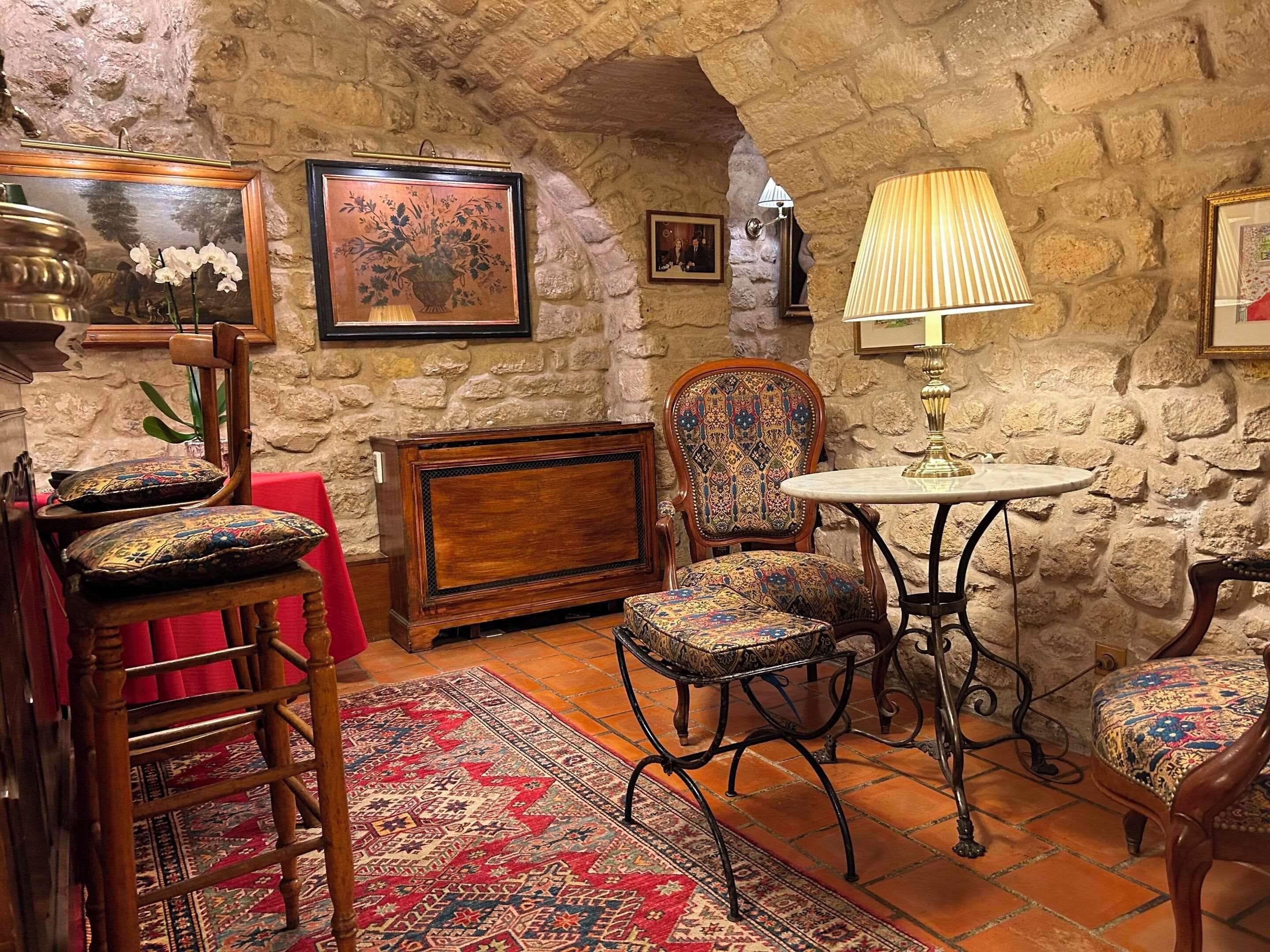 Hotel Duc De St-simon 4*