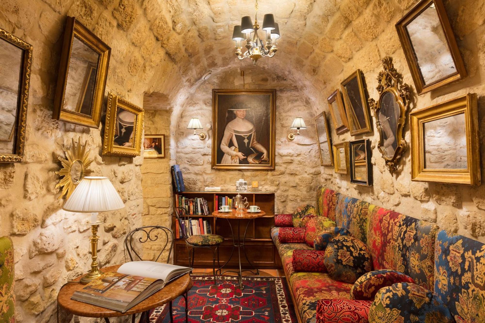 Duc De St-simon 4* Paris